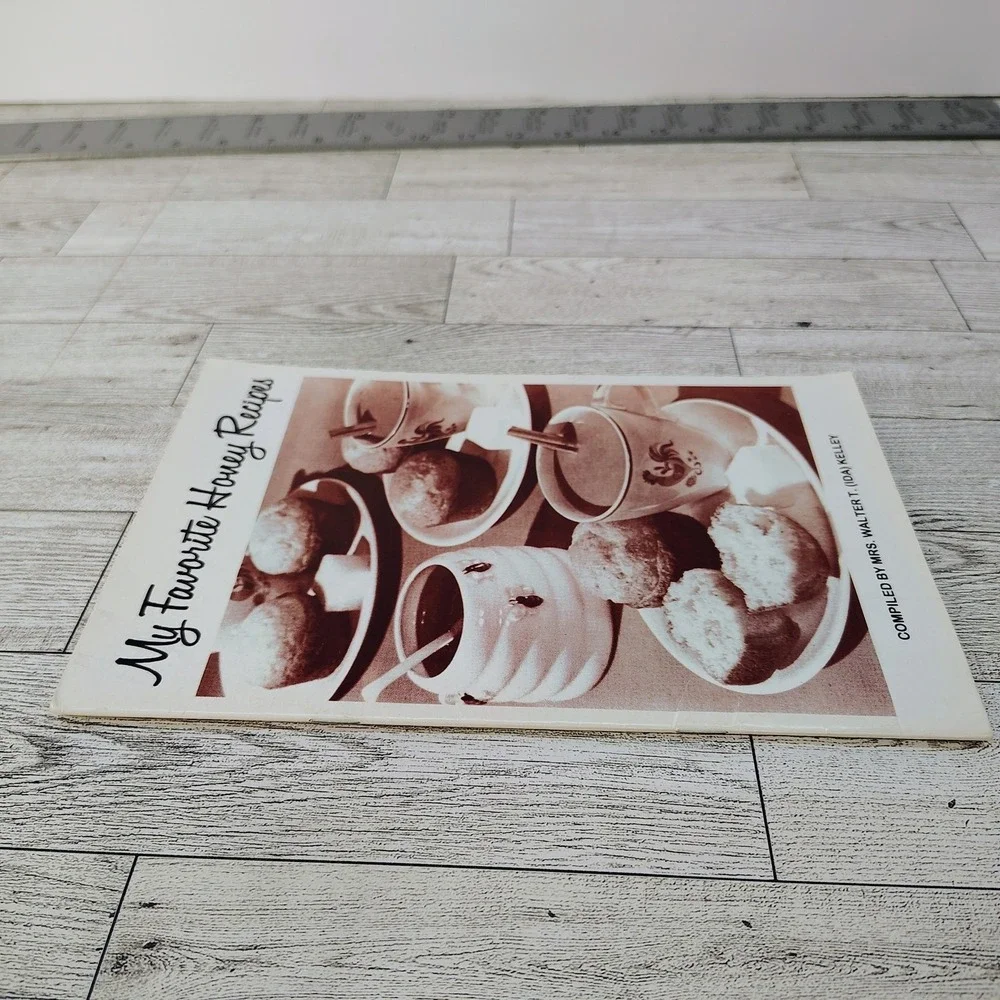 My Favorite Honey Recipes Cookbook Booklet Mrs Walter T‎ Ida Kelley VERY GOOD